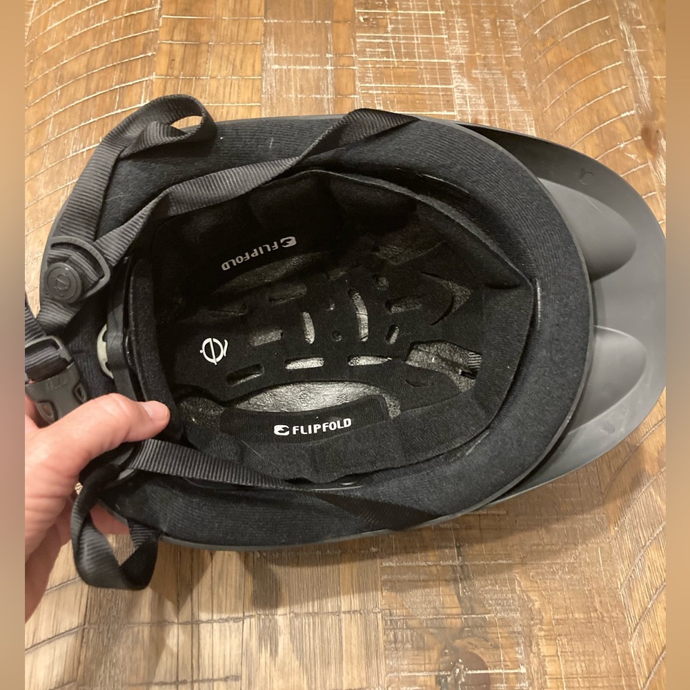 Kids Black Riding Helmet - Picture 5 of 7